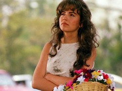 10 Foto Jadul Thalia di Karpet Merah