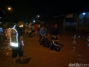 Malam ini, Banjaran dan Pamengpeuk Kabupaten Bandung Tergenang Banjir