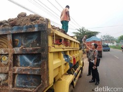 Ugal-ugalan di Jalan, 7 Truk Material Ditindak Polisi Pekalongan