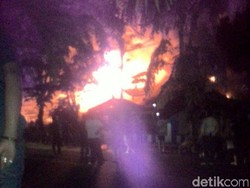13 Rumah di Asrama Polantas Polres Asahan Sumut Terbakar