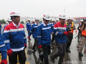 Cek Stok BBM, Jonan dan Dirut Pertamina Blusukan di Plumpang Cek Stok BBM, Jonan dan Dirut Pertamina Blusukan di Plumpang