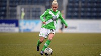 Berposisi sebagai gelandang, Julia Simic sempat merumput delapan musim bersama Bayern Munich sebelum kemudian membela FFC Turbine Potsdam dan kini berseragam VfL Wolfsburg. Dia sudah menjuarai Bundesliga, DFB Pokal dan membantu Jerman menjuarai Piala Eropa U-19 pada 2007 lalu (Foto: ist)