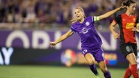 Memperkuat tim nasional Amerika Serikat, Alexandra Alex Morgan Carrasco mengantar negaranya memenangi medali emas Olimpiade 2012 dan meraih gelar juara di Piala Dunia 2015 (Foto: ist)