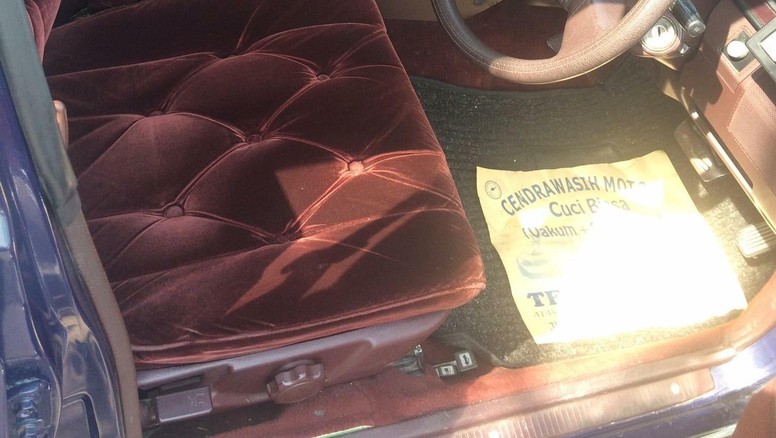 Interior Toyota Cressida (Ryadi Budiman)