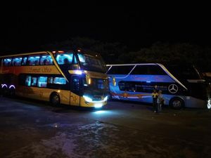Bus Tingkat Serasa Pesawat Idola Para Pemudik