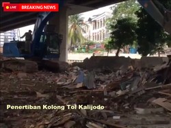 Penggusuran Dimulai, Begini Suasana Penertiban Kolong Tol Kalijodo
