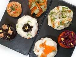 Gerai Donat Ini Tawarkan Pilihan Topping Caviar, Kimchi hingga Foie Gras