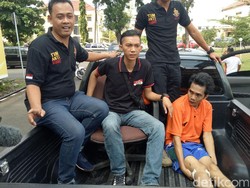 Selama Kabur Asworo Pantau Perkembangan Berita Chatarina Lewat FB