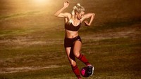 Meski lahir di Amerika Serikat, Lauren Sesselmann memperkuat Timnas Kanada di ajang Internasional. Dia juga ikut membela Kanada saat meraih perunggu di Olimpiade 2012 (Foto: ist).
