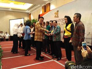 Mendagri Ajak Kepala Daerah Berprestasi Tiru Jokowi Jadi Presiden