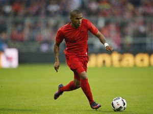Douglas Costa Masuk Daftar Incaran Juventus