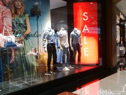T-shirt Sampai Jeans di Guess Pondok Indah Mall Diskon Hingga 50%
