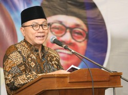 Canda Zulkifli Hasan Soal Cagub Pilgub Jatim