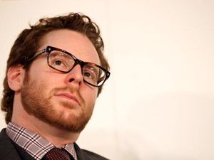 Kisah Mengagumkan Lulusan SMA Berharta Rp 40 Triliun