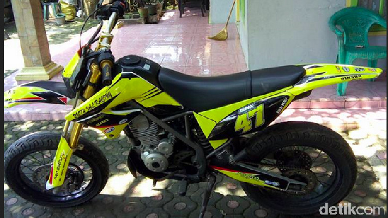 Si Kuning Kawasaki D-Tracker yang Menawan Si Kuning Kawasaki D-Tracker yang Menawan