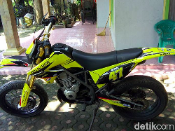 Si Kuning Kawasaki D-Tracker yang Menawan