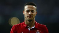 MU kembali kalah bersaing untuk mendatangkan pemain. Kali ini, Thiago Alcantara yang lepas karena lebih memilih Bayern Munich di tahun 2013. (Foto: Gonzalo Arroyo Moreno/Getty Images)