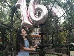 Sukses Jualan Scrub, Gadis Cantik Ini Jadi CEO di Usia 16 Tahun