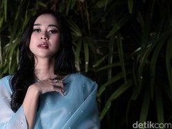 Cerita tentang Keterlibatan Aura Kasih di Film Keluarga Tak Kasat Mata