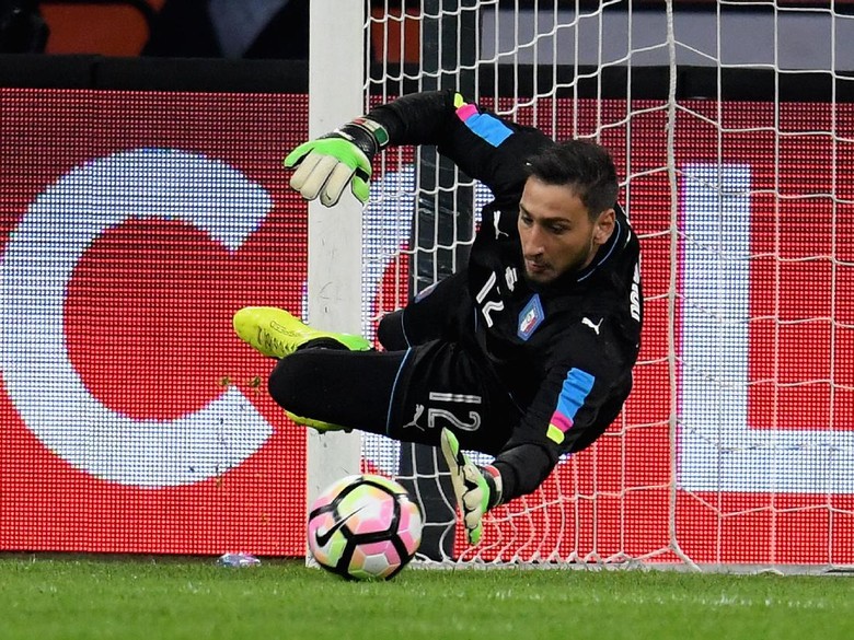 Bermain di Luar Italia Akan Bantu Donnarumma Lebih Baik Lagi Bermain di Luar Italia Akan Bantu Donnarumma Lebih Baik Lagi