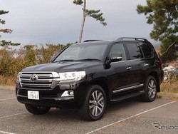 Review: Toyota Land Cruiser 200, 4WD Offroad nan Klasik
