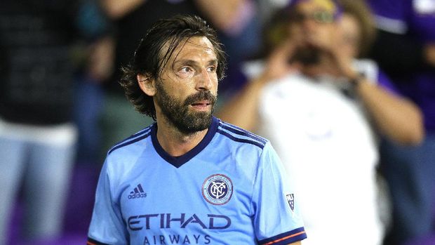 ORLANDO, FL - MARCH 05:  Andrea Pirlo #21 of New York City FC prepares for a corner kick during a MLS soccer match between New York City FC and Orlando City SC at the Orlando City Stadium on March 5, 2017 in Orlando, Florida. (Photo by Alex Menendez/Getty Images)