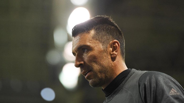 Buffon Mungkin Masih Lanjut Main Musim Depan Buffon Mungkin Masih Lanjut Main Musim Depan