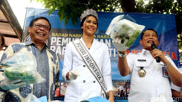 BNN Bersama Puteri Indonesia Musnahkan Barbuk Narkoba