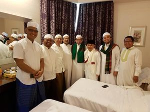 Canda Petinggi PKS: Habib Rizieq Siap Pulang tapi Pesawatnya Qatar