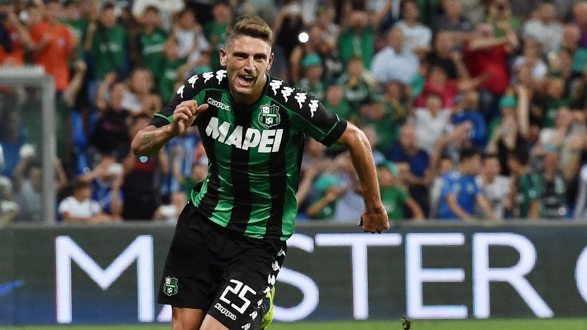Domenico Berardi masuk dalam target Chelsea. (Foto: Getty Images/Giuseppe Bellini)