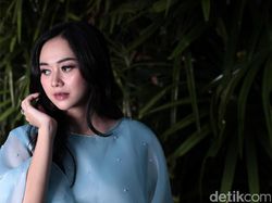 Aura Kasih Dedikasikan Lagu untuk Renjana untuk Glenn Fredly