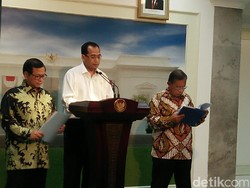 Canda Seskab ke Budi Karya: Menhub Saja Kena Delay Apalagi Kita