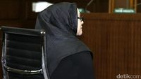 Atut Dituntut 8 Tahun Penjara