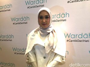Pertamakalinya, Dian Pelangi Akan Pamer Koleksi di New York Fashion Week