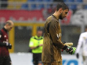 Milan Yakin Pertahankan Donnarumma