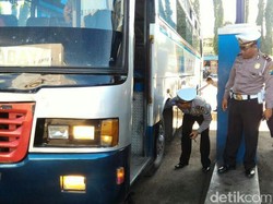 Masih Ditemukan Angkutan Mudik Tak Laik Jalan di Situbondo