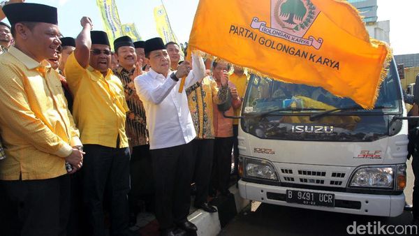 Setya Novanto Lepas 125 Ton Bantuan Sembako