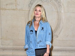Cerita Kate Moss Melarikan Diri dari Pemotretan Setelah Diminta Lepas Bra