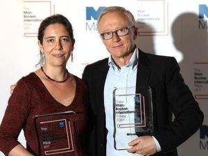 Penulis Israel Raih Man Booker International Prize 2017 Penulis Israel Raih Man Booker International Prize 2017