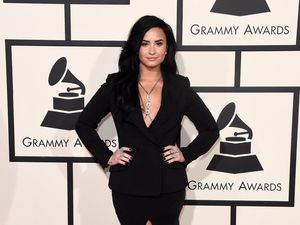 Foto: 10 Gaya Stylish Demi Lovato yang Menarik Perhatian Foto: 10 Gaya Stylish Demi Lovato yang Menarik Perhatian