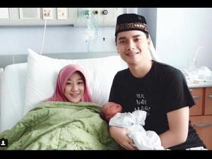 Gemas, Menengok Bayi Laki-laki Buah Cinta Alvin Faiz-Larissa Chou