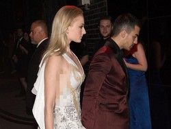 Sophie Turner Frustrasi Asmara dengan Joe Jonas Jadi Konsumsi Publik