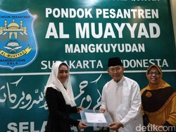 Pasar Murah Pesantren Menyatukan Keberagaman Masyarakat dan Santri
