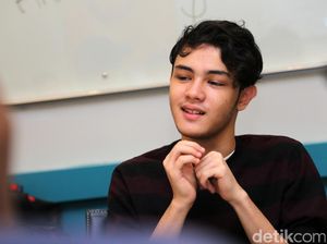 2 Tahun Tak Pulang, Shawn Anak Andi Soraya Jadi Kasir Toko di Kanada 2 Tahun Tak Pulang, Shawn Anak Andi Soraya Jadi Kasir Toko di Kanada