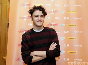 Kuliah di Kanada, Shawn Adrian Sembunyikan Identitas Sebagai Artis