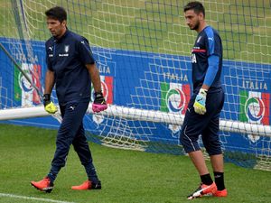 Takut Bikin Situasi Kian Kacau, Buffon Enggan Banyak Komentar soal Donnarumma