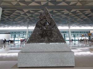 28 Patung Karya Nyoman Nuarta Dipajang di Bandara Soetta