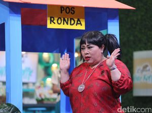 Warna-warni Persahabatan Nunung-Tarzan Srimulat Warna-warni Persahabatan Nunung-Tarzan Srimulat