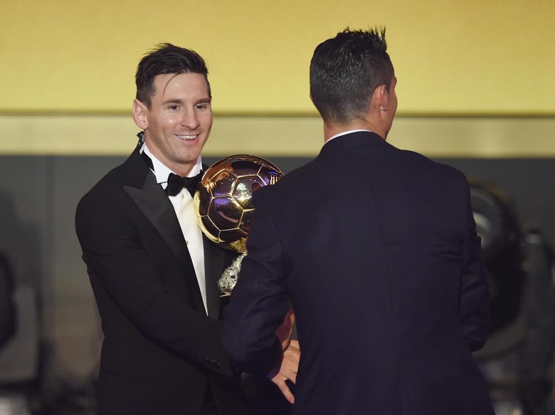 Dani Alves: Messi Punya Pengaruh Lebih Besar Dibandingkan Ronaldo Dani Alves: Messi Punya Pengaruh Lebih Besar Dibandingkan Ronaldo