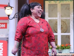 Kerap Ngompol, Nunung Sulit Tahan Tertawa Saat Manggung